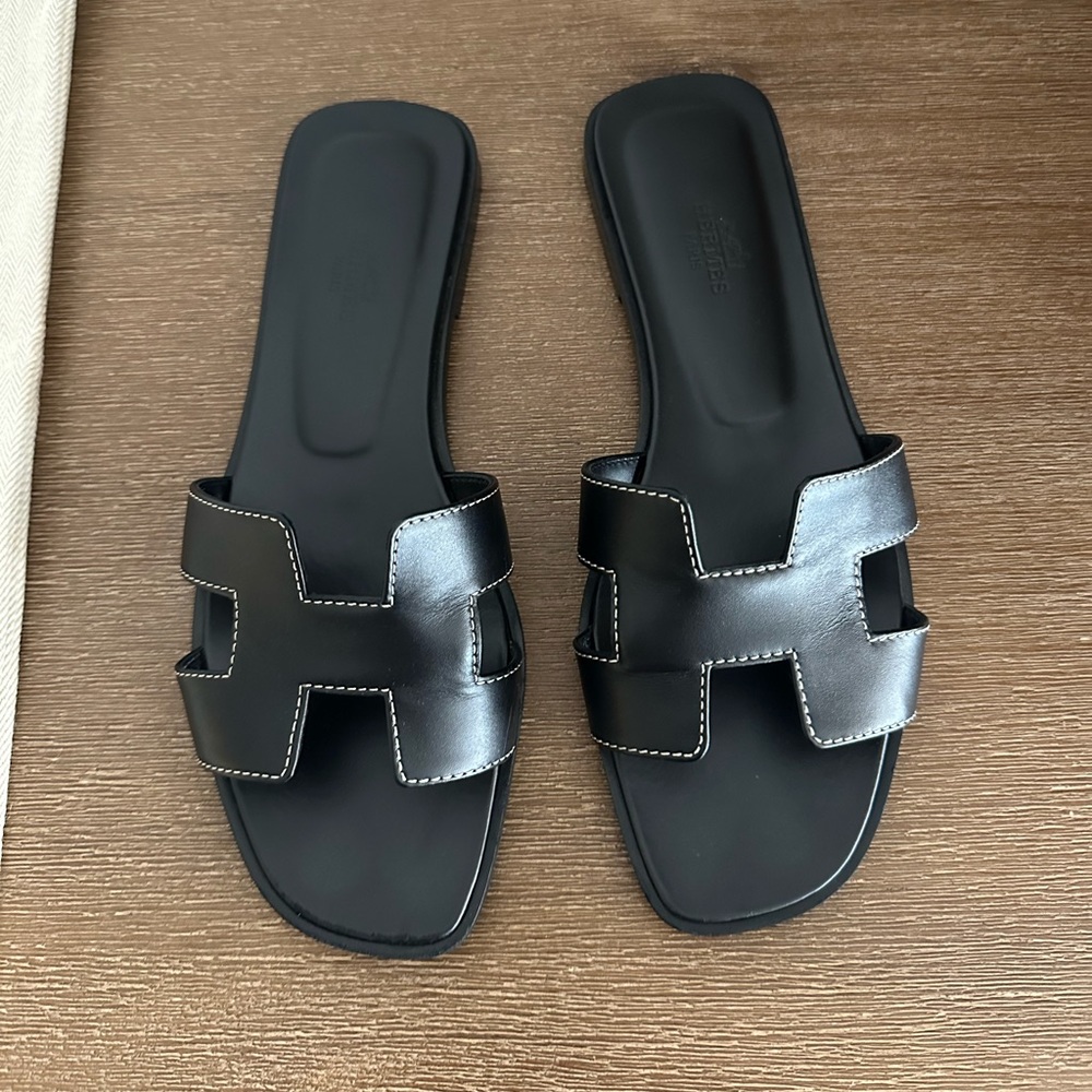 Hermes Oran Sandles black 37.5